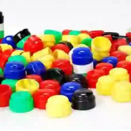 Stacking Counters : Packed in a clear container. Size 20mm dia made up of plastic available in 5 colors. Set of 250 in 5 color.