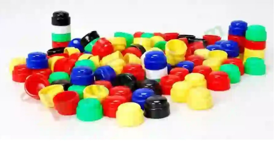 Stacking Counters : Packed in a clear container. Size 20mm dia made up of plastic available in 5 colors. Set of 250 in 5 color.